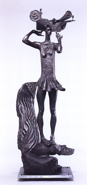 彫刻 はんなりと石庭に