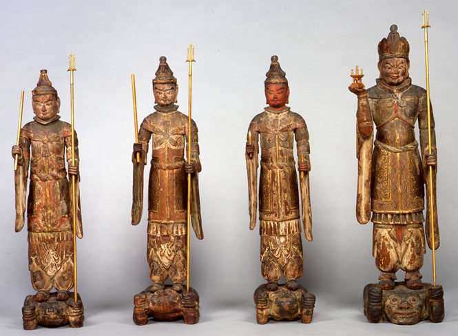木造四天王立像（左から、増長天立像、持国天立像、広目天立像、多聞天立像）