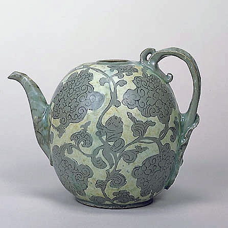 重要文化財　青磁象嵌　童子宝相華唐草文水注 　