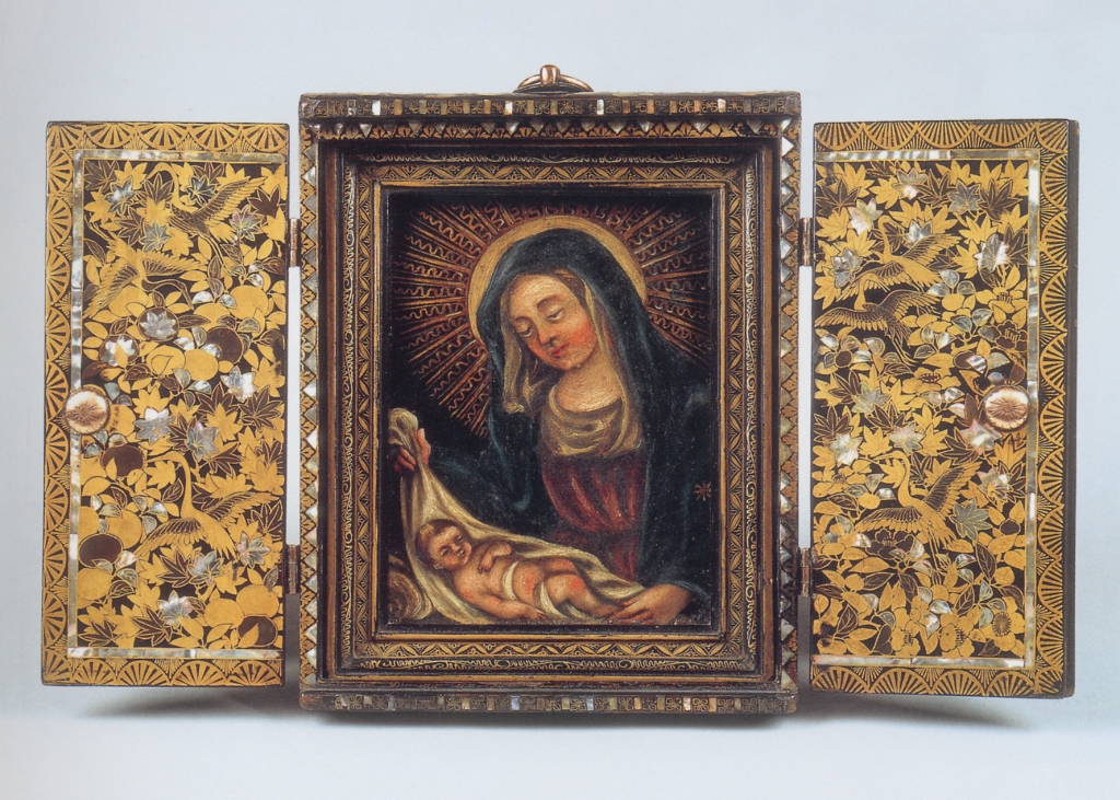 花鳥蒔絵螺鈿聖龕