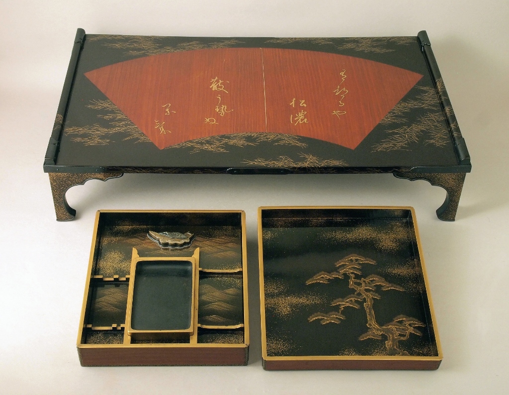 和歌浦蒔絵文台硯箱　
