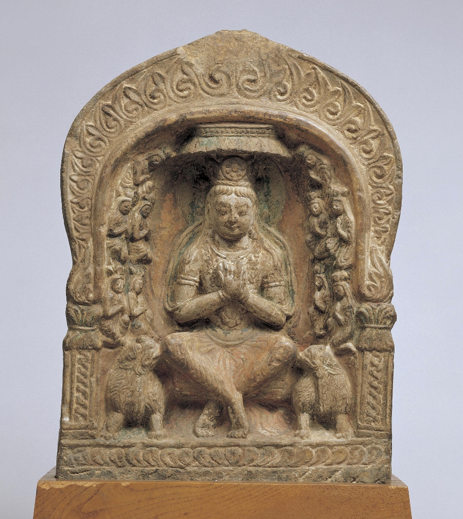 石造 菩薩交脚像龕（せきぞう　ぼさつこうきゃくぞうがん）