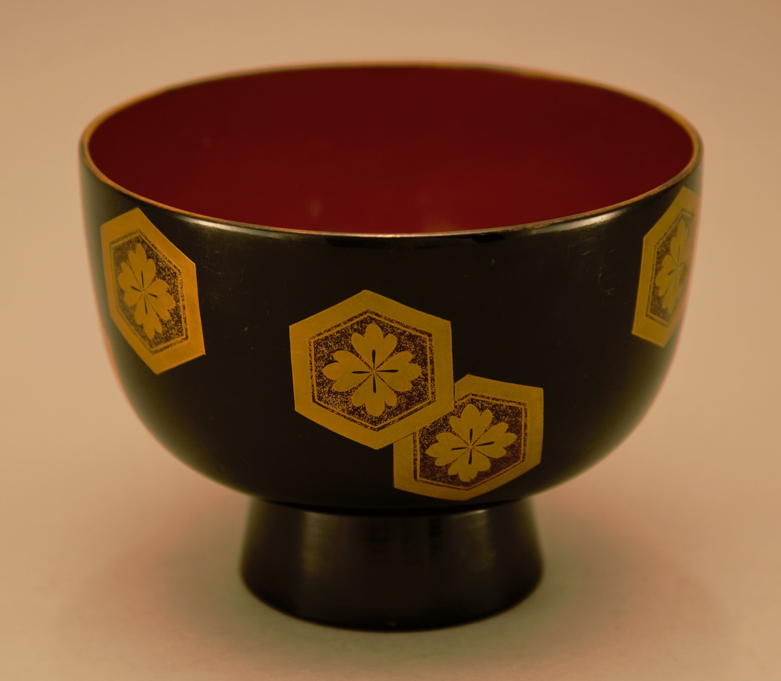 うるわし漆椀　朱・黒