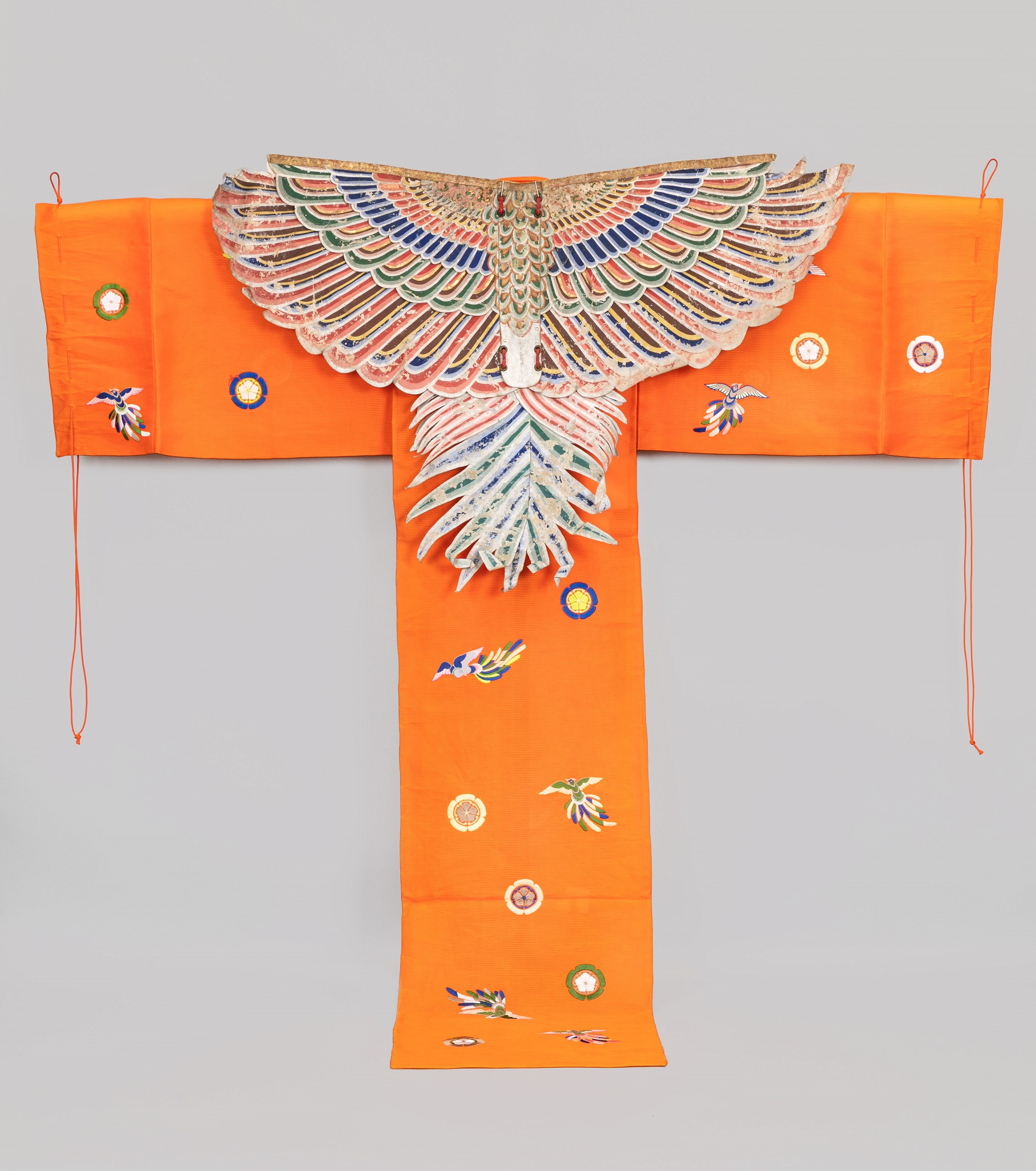 重要文化財　四天王寺舞楽所用具のうち 迦陵頻　羽根　大阪・四天王寺