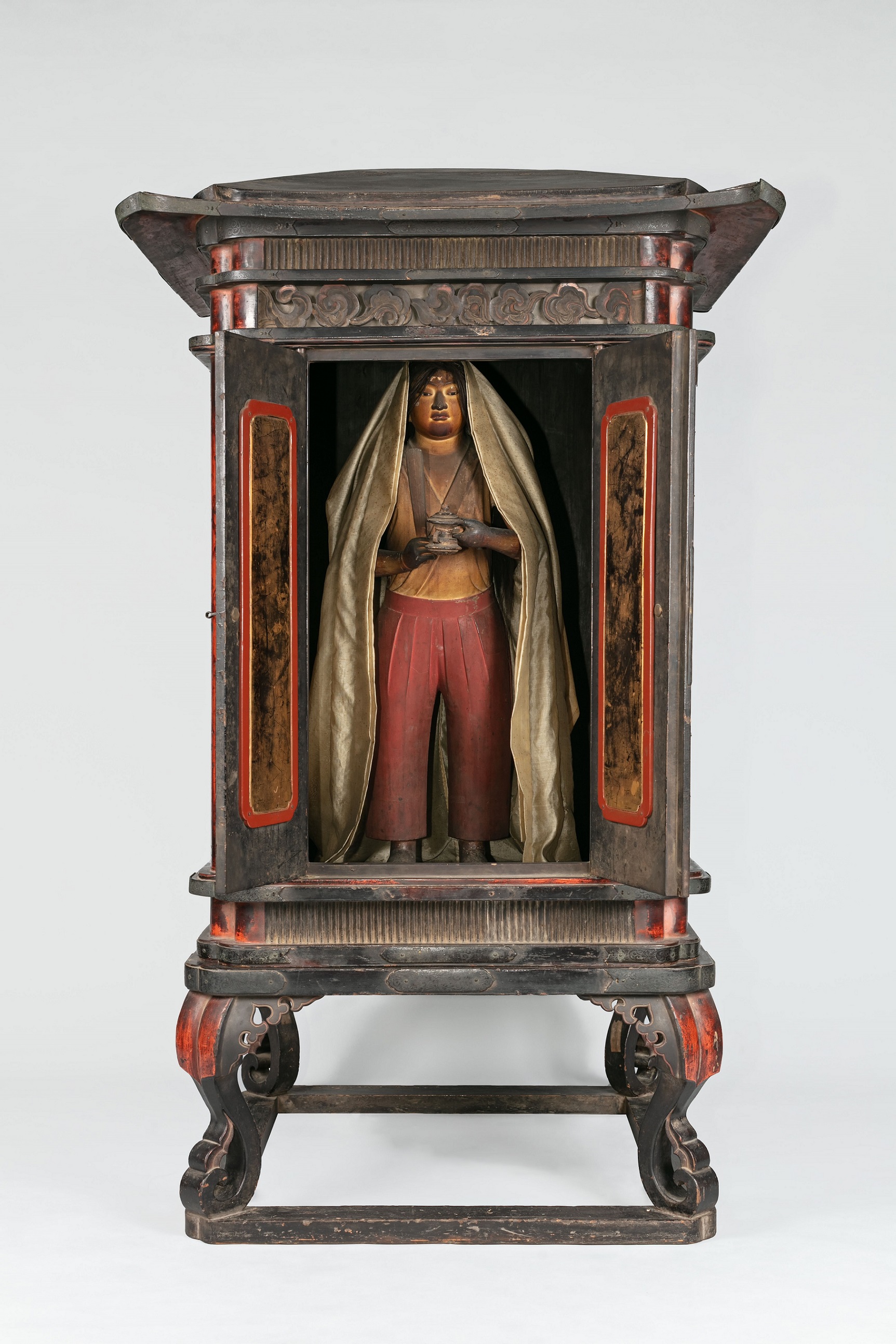 聖徳太子童形立像（植髪太子） 鎌倉時代　13～14世紀 　／　  重要文化財　髹漆厨子　室町時代　永享8年（1436）  兵庫・鶴林寺