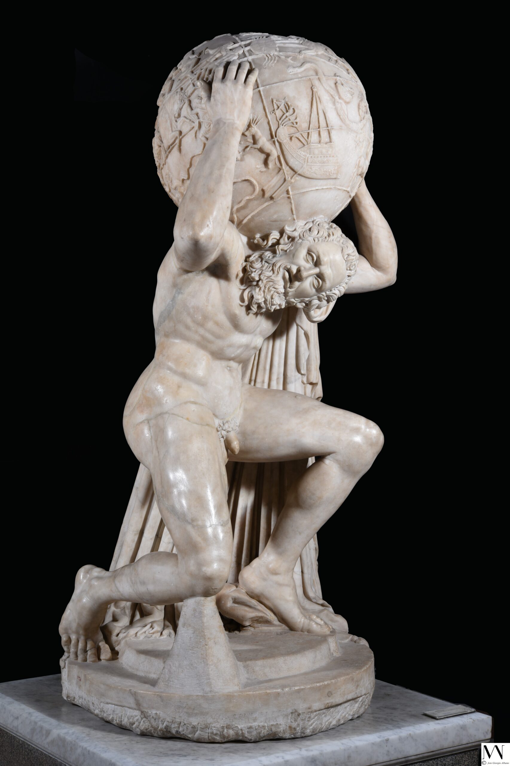 《ファルネーゼのアトラス》